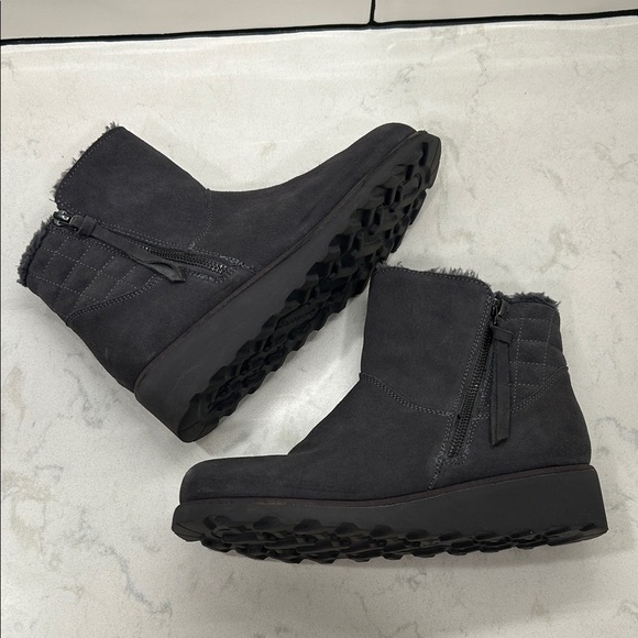 BearPaw Megan Women's Cozy Grey Smoke Leather Suede Ankle Booties NWOT - Picture 13 of 13